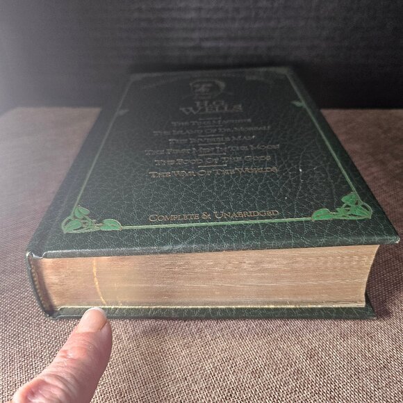 HG Wells Treasury of World Masterpieces Hard Copy Forest Green Leather Bound - Picture 11 of 12